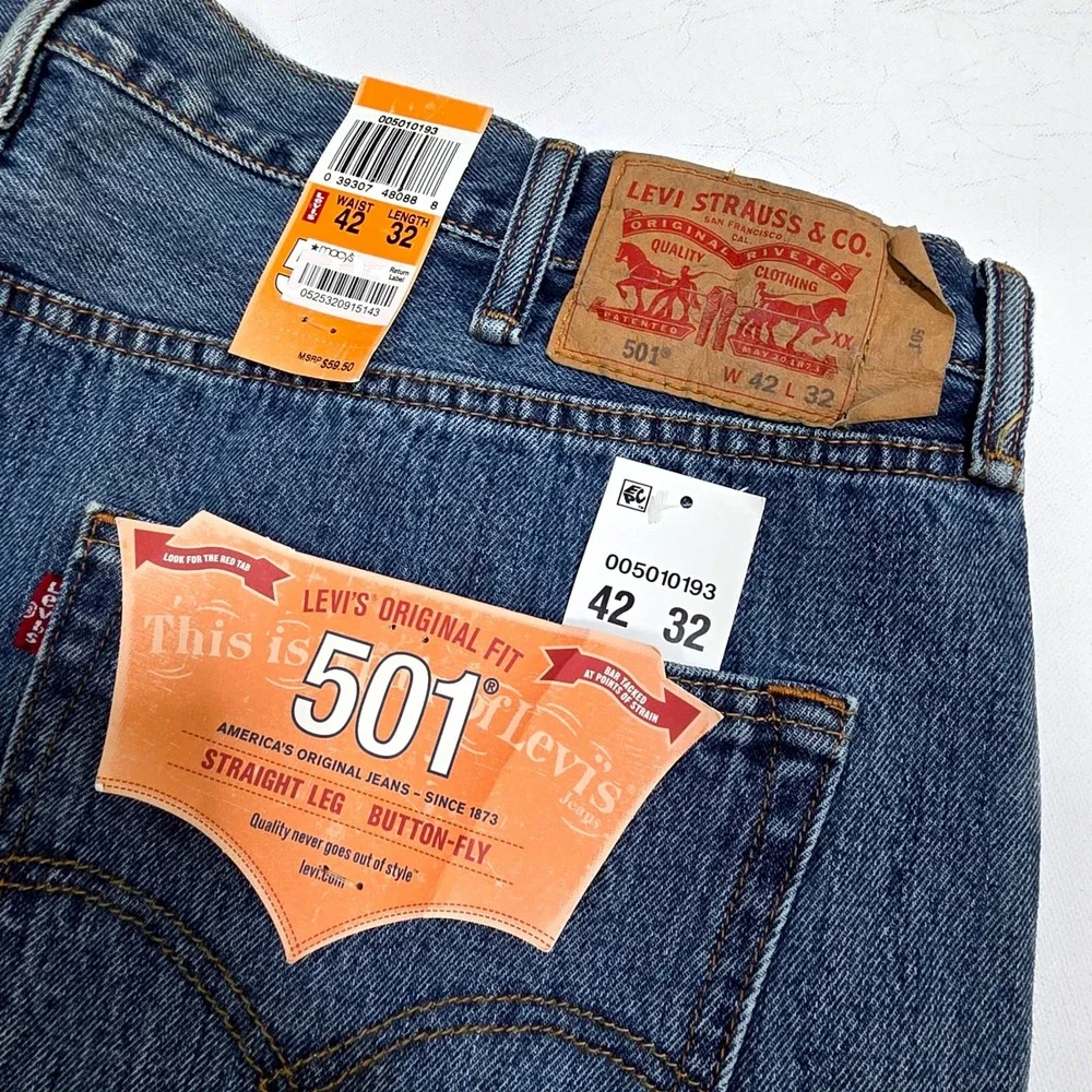 Levi's 501 Original Fit Mens 42x32 Blue Straight Leg Button Fly Jeans 00501-0193